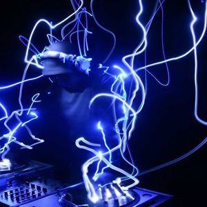 Meet your Posher, Andres camilo